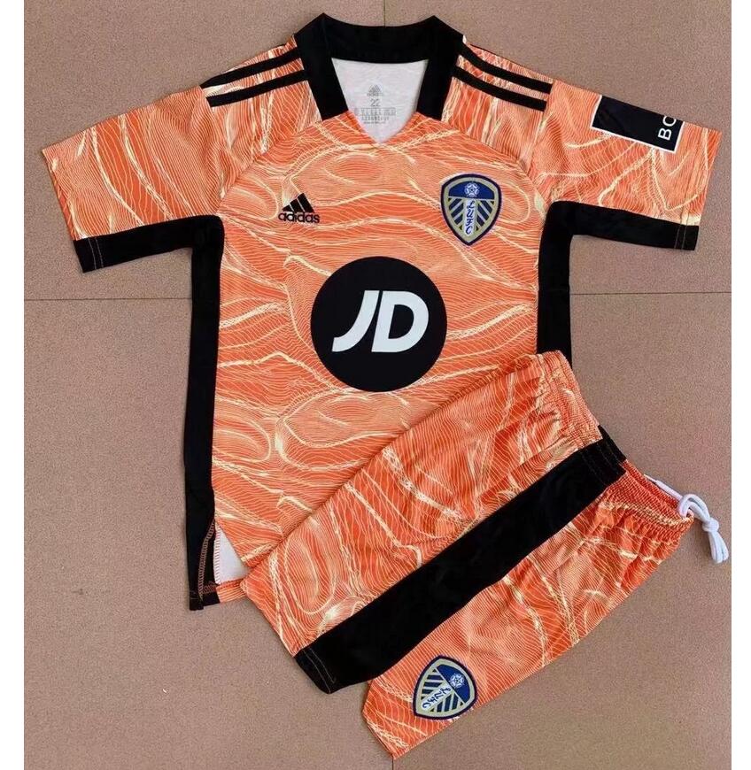 Kids Leeds United FC 2021/22 Goalkeeper Orange Soccer Kits Shirt With Shorts